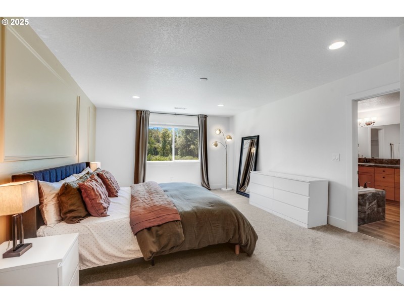 Bedroom, Owner's Suite