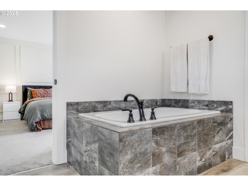 Owner's Suite Bathroom