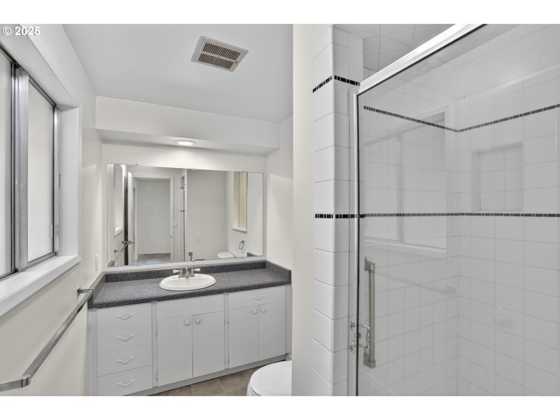 Bedroom, Owner's Suite