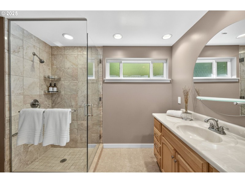 Bedroom, Owner's Suite