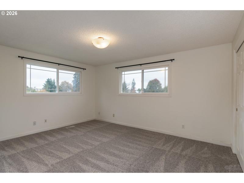 Bedroom, Primary