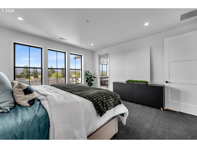 Bedroom, Owner's Suite