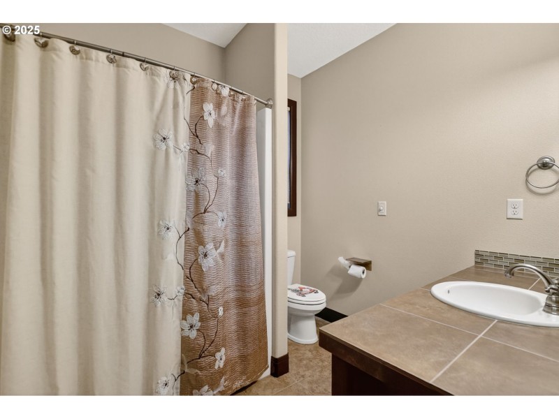 Bathroom, Attached