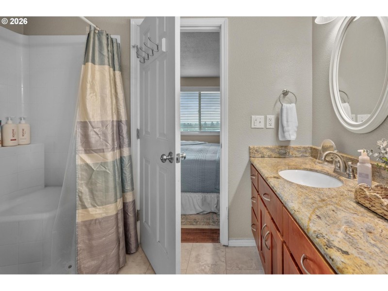 Bathroom, Attached