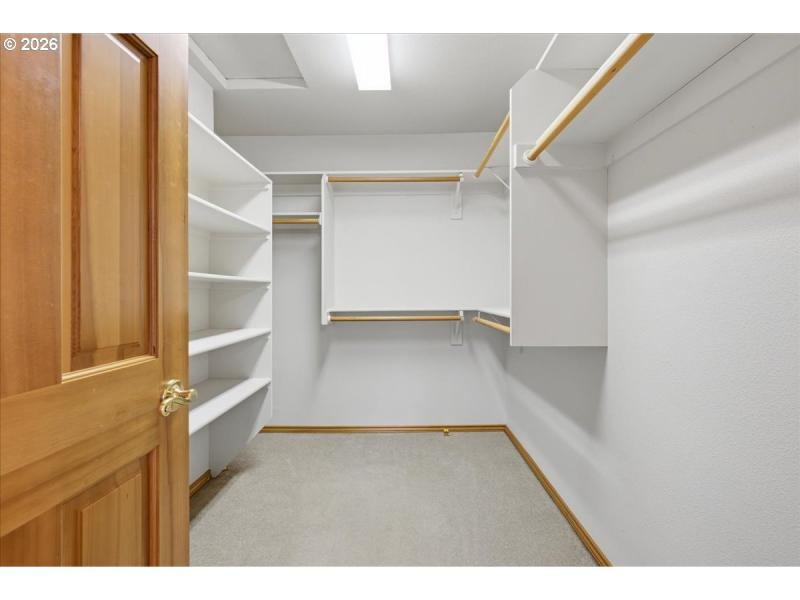 Bedroom, Primary
