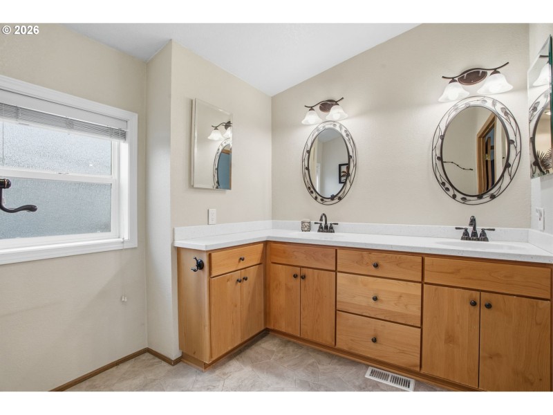 Owner's Suite Bathroom