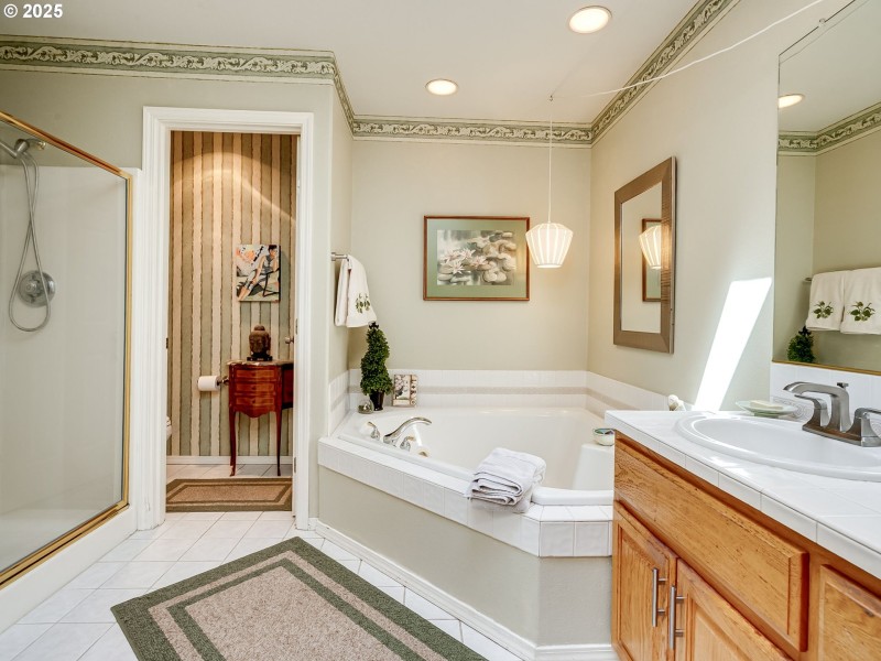 Owner's Suite Bathroom