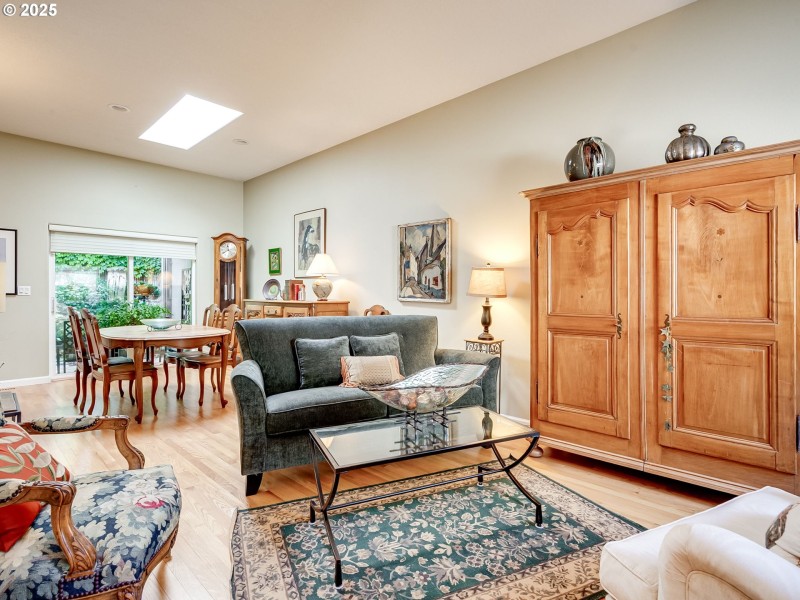 Living Room/Dining Room