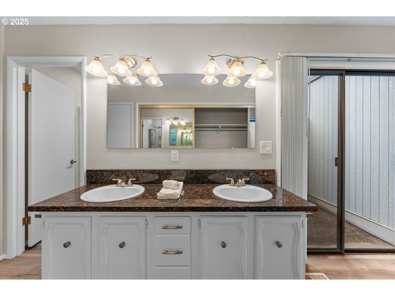 Owner's Suite Bathroom