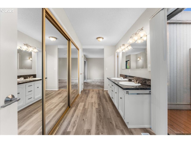 Owner's Suite Bathroom