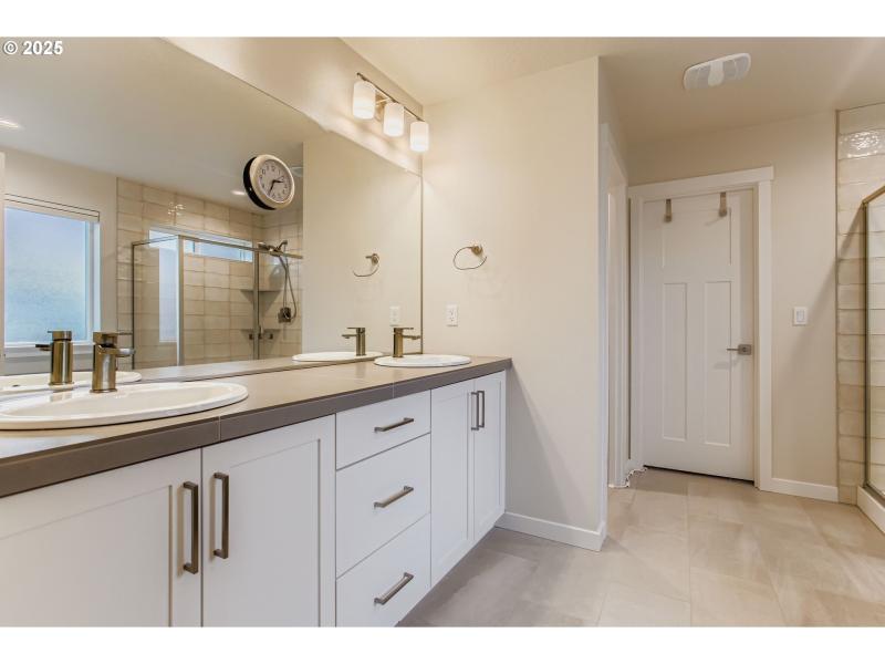 Bedroom, Owner's Suite