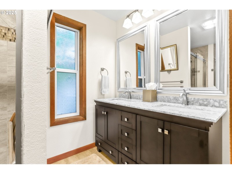 Owner's Suite Bathroom