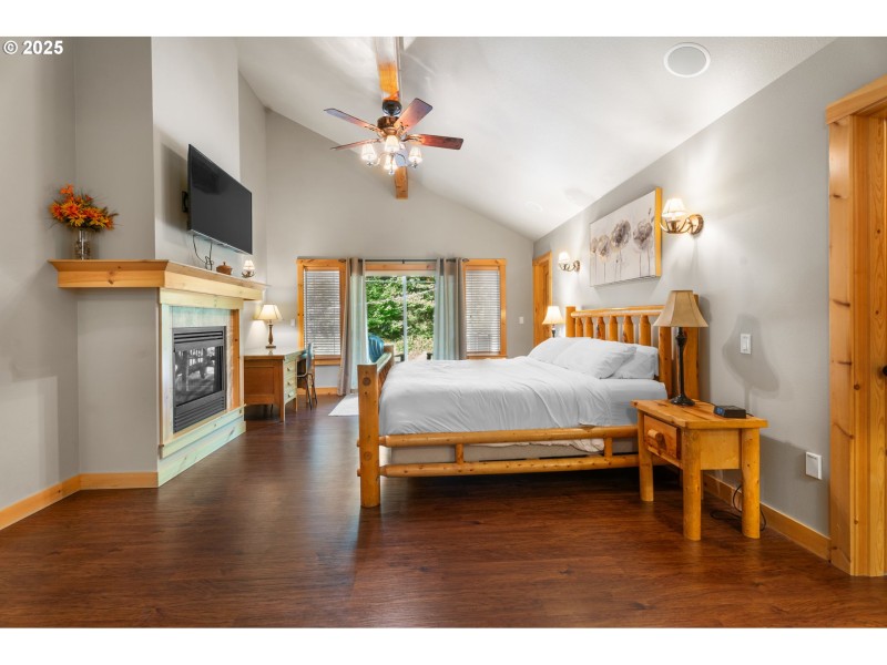 Owner's Suite Bedroom