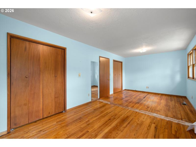 Bedroom, Primary