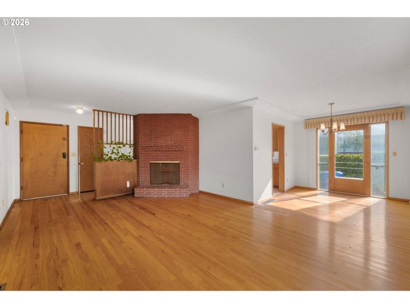 Living Room/Dining Room