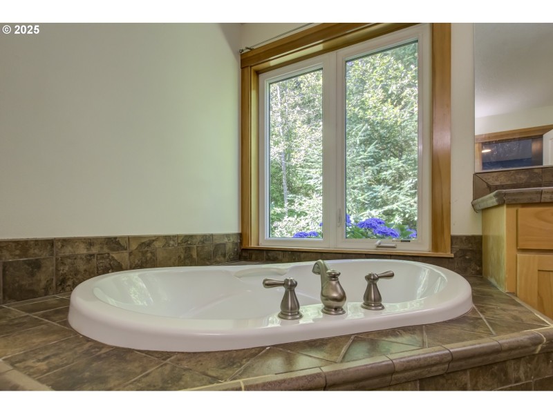 Owner's Suite Bathroom