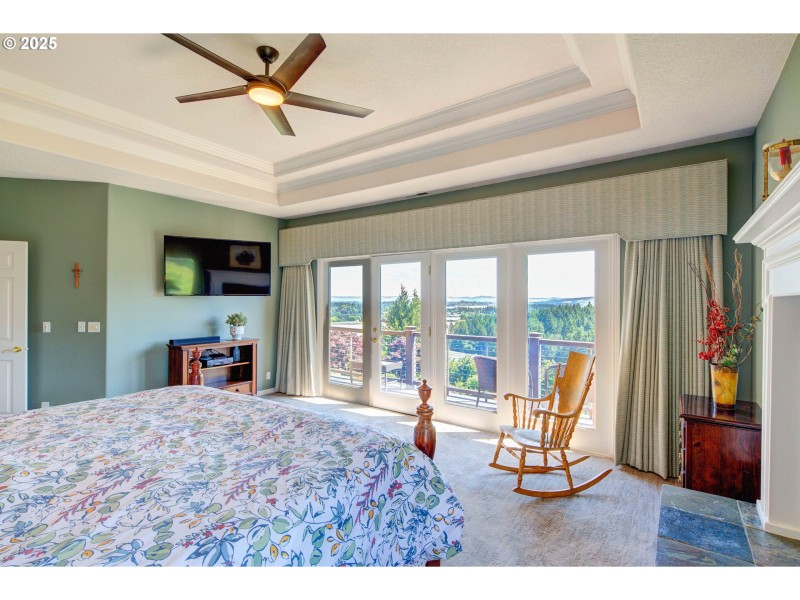 Bedroom, Owner's Suite