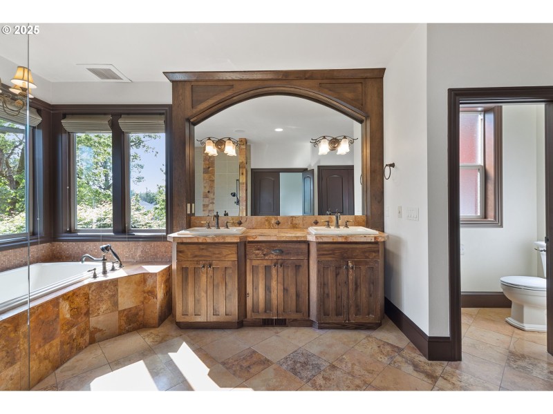 Owner's Suite Bathroom