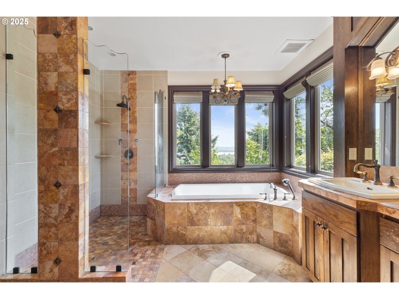 Owner's Suite Bathroom