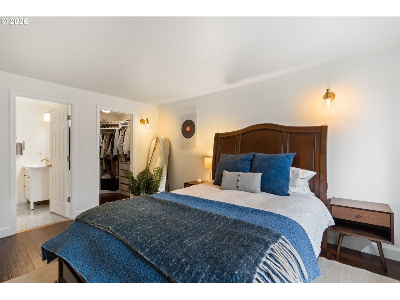 Bedroom, Primary
