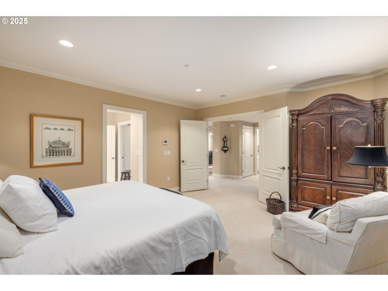 Bedroom, Owner's Suite