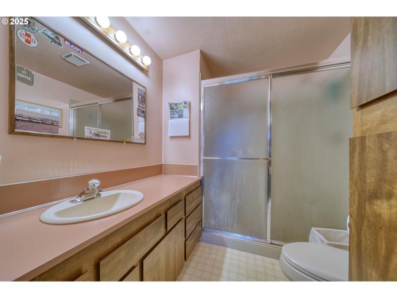 Owner's Suite Bathroom