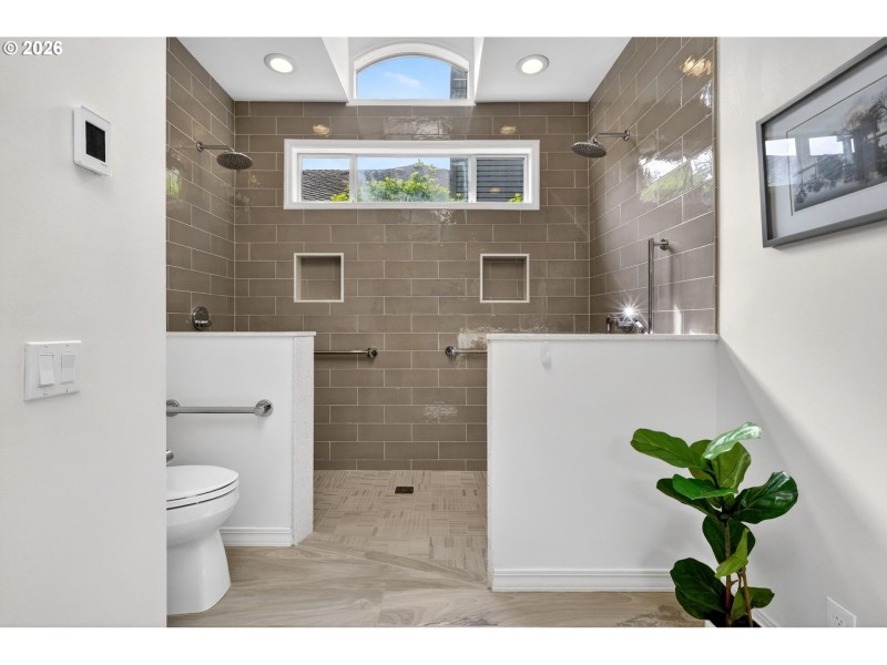 Owner's Suite Bathroom