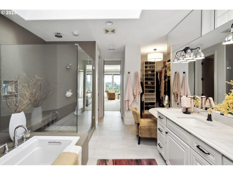 Bathroom, Attached