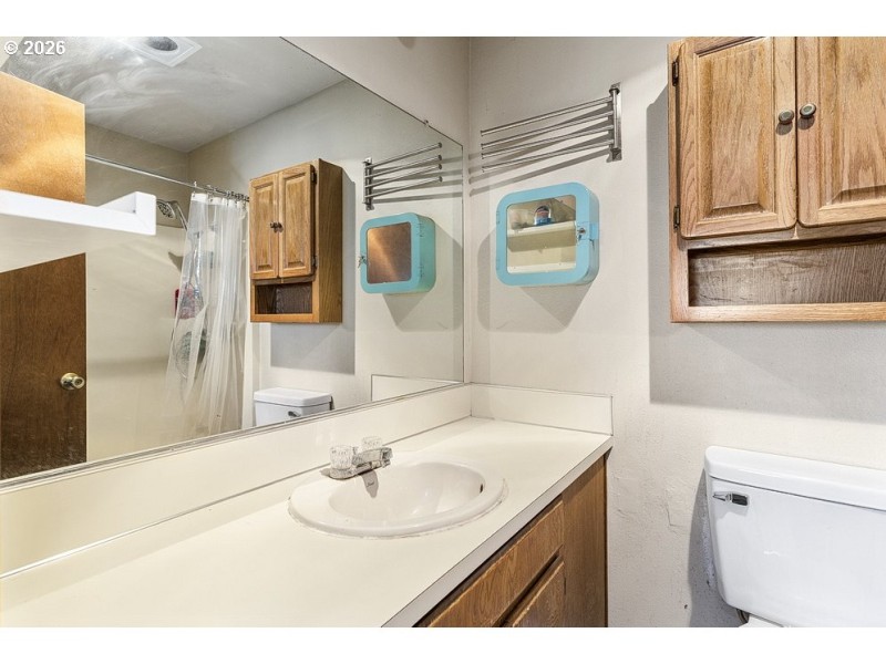 Bathroom, Attached