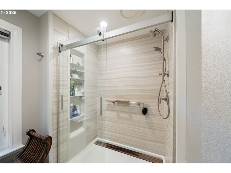 Bathroom, Attached