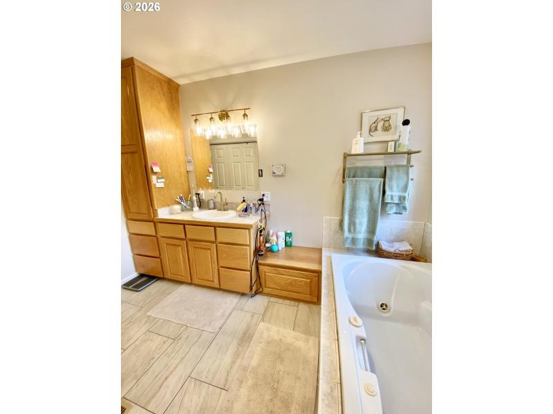 Bathroom, Attached