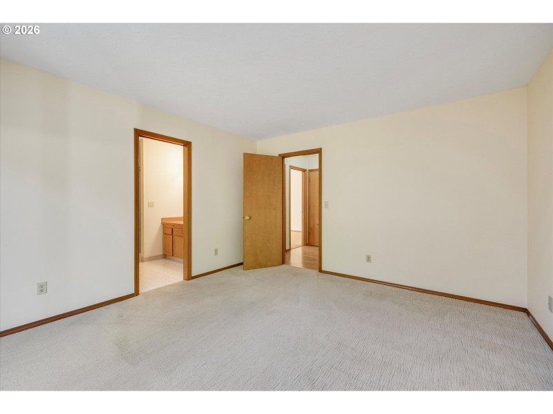 Bedroom, Primary