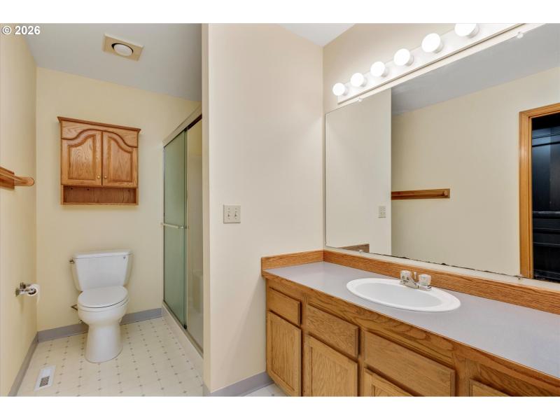 Bathroom, Attached