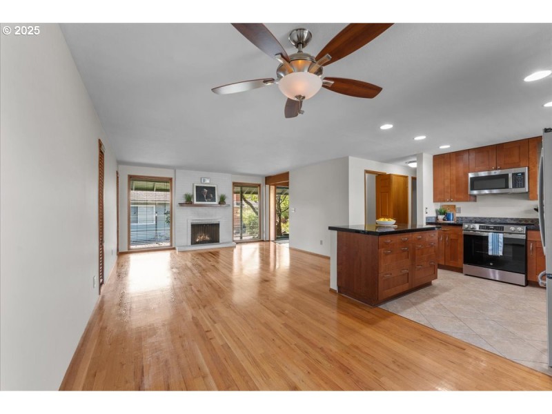 Living Room/Dining Room