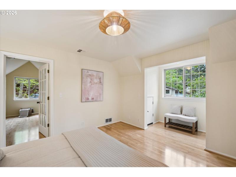 Bedroom, Primary