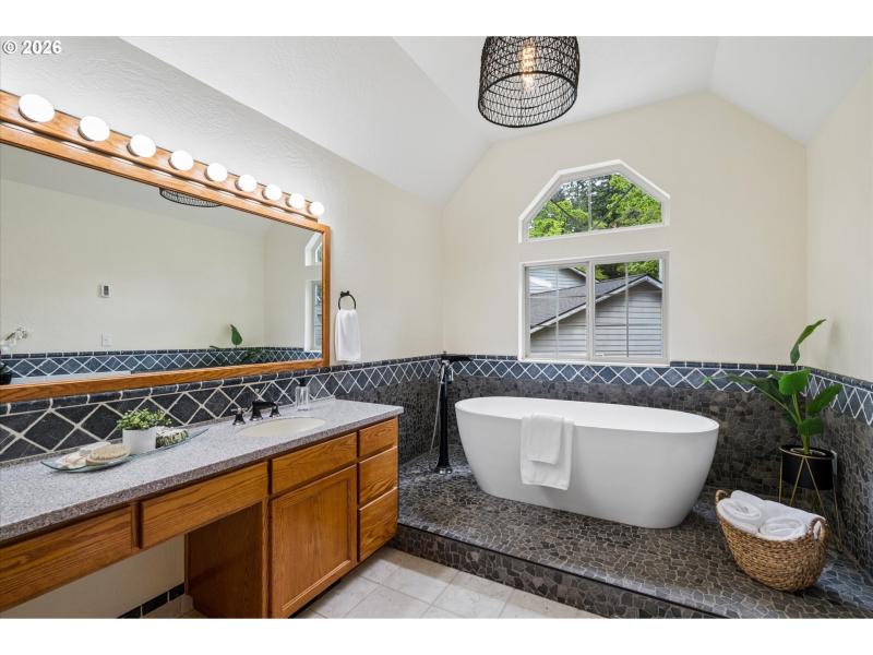Bathroom, Attached