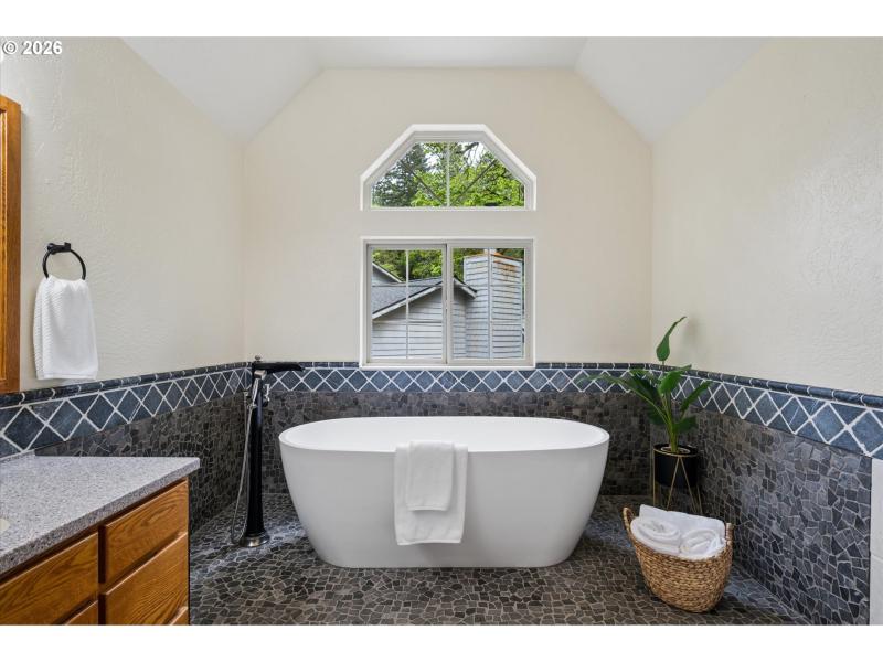 Bathroom, Attached