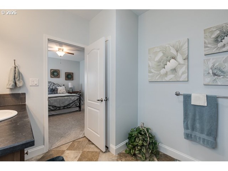 Bathroom, Attached