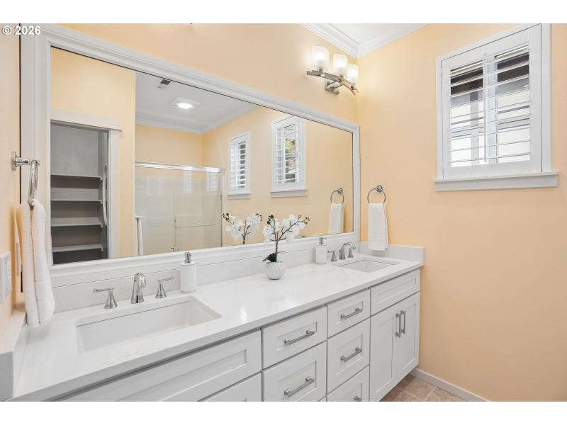 Owner's Suite Bathroom