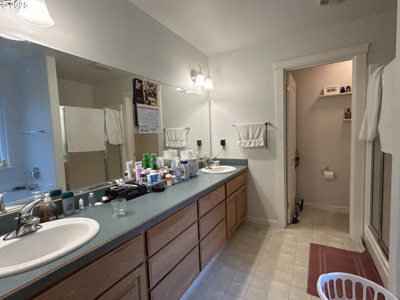 Owner's Suite Bathroom