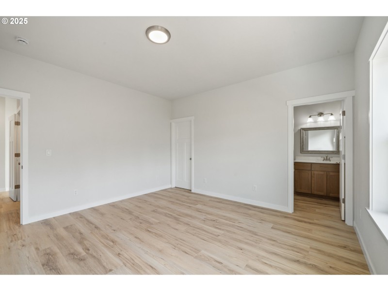 Bedroom, Owner's Suite