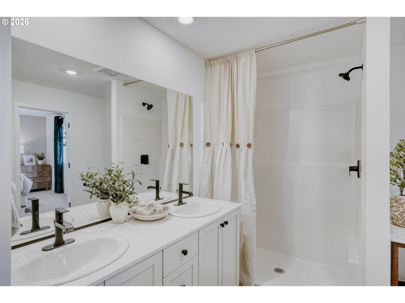 Bathroom, Attached