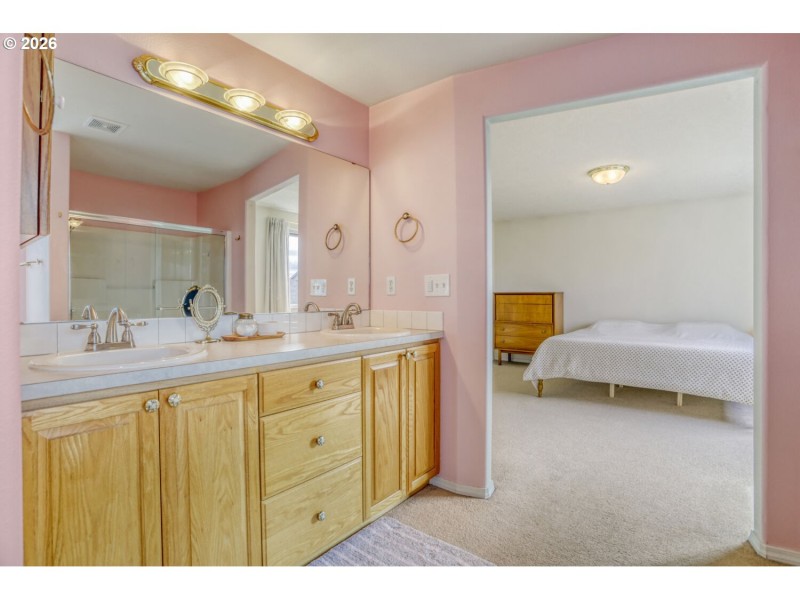 Bathroom, Attached