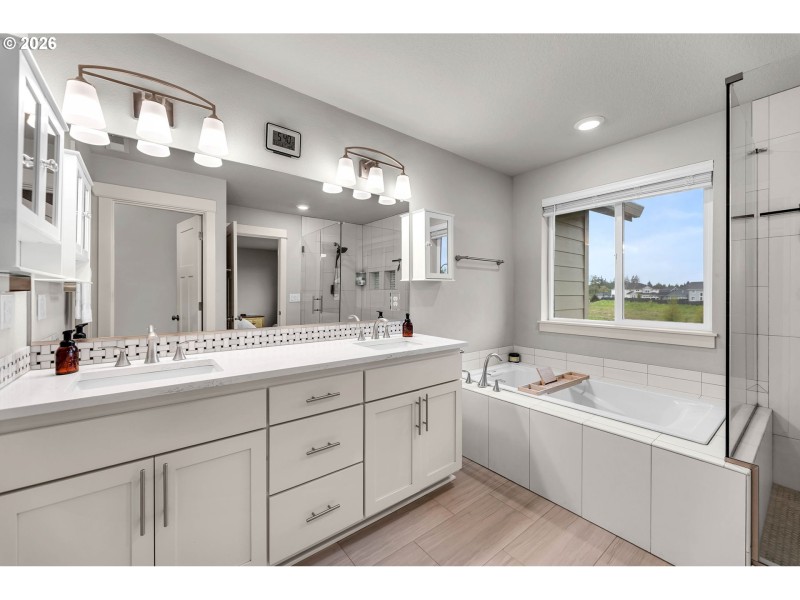Owner's Suite Bathroom