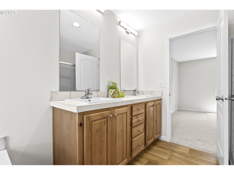 Owner's Suite Bathroom