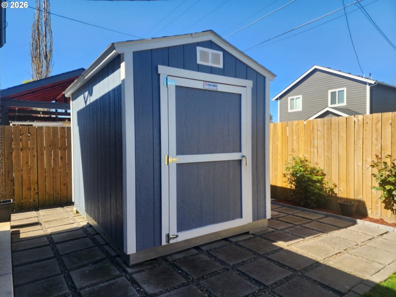 Shed