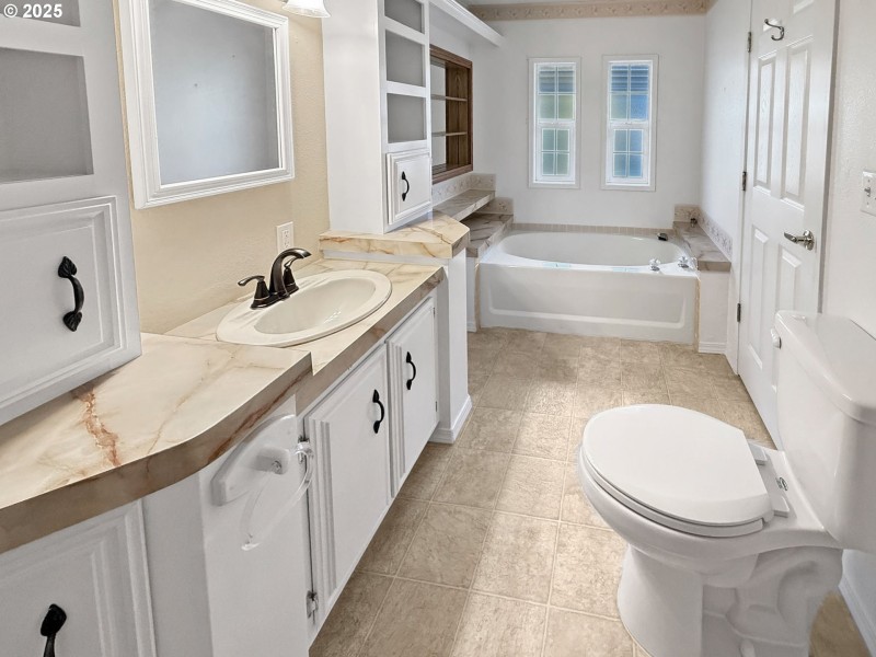 Bathroom, Attached