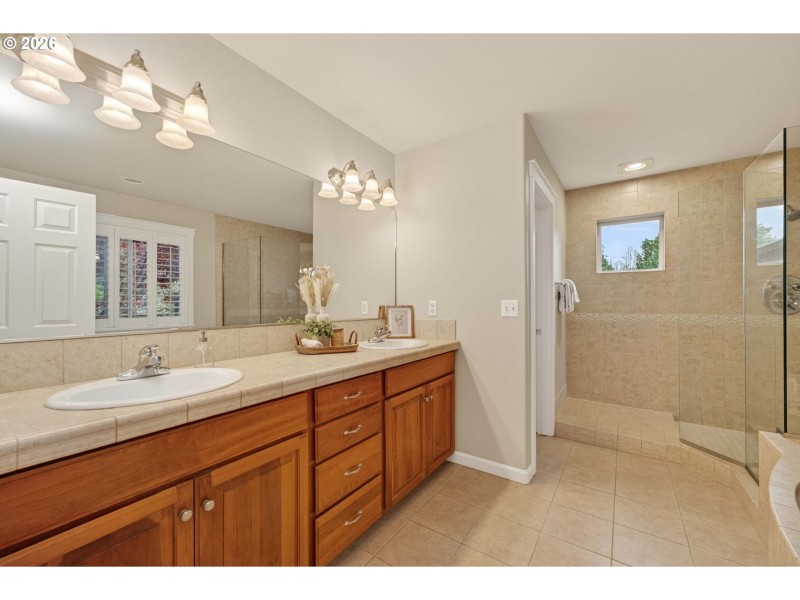 Bathroom, Attached