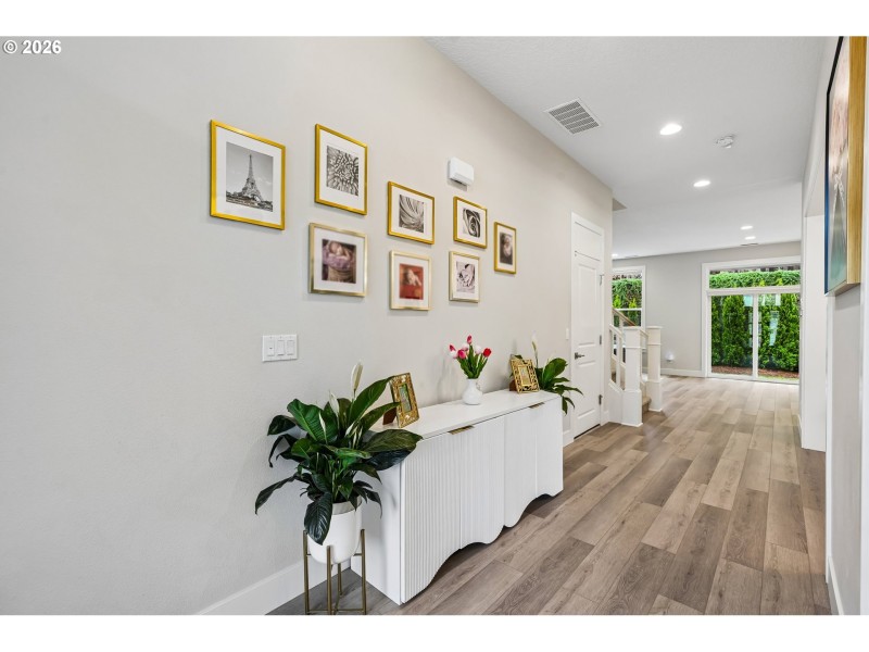 Entrance/Foyer