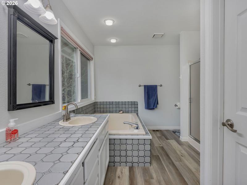Bathroom, Attached
